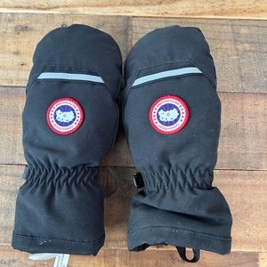 Authentic Canada Goose kids mittens. Gently used. Size XL.